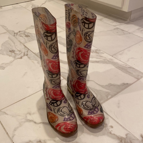 Coach Poppy Graffiti Rain boots Size 5. Used, but in good condition. No box - Picture 1 of 8